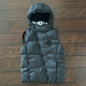 nununu Black Hooded Puffer Vest